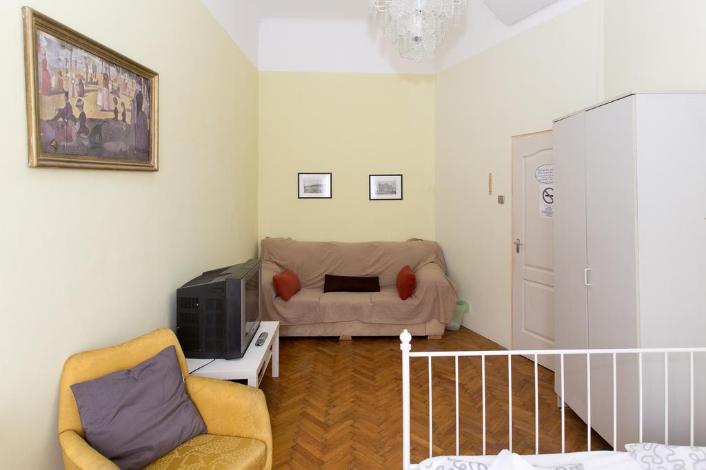 Wesselenyi Rooms Near Gozsdu Udvar Boedapest Buitenkant foto
