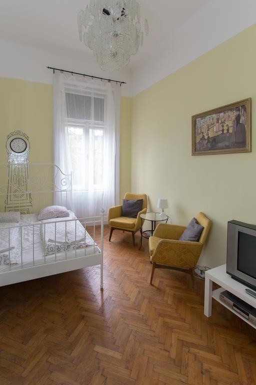 Wesselenyi Rooms Near Gozsdu Udvar Boedapest Buitenkant foto